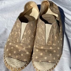 Sanuk Casual Slip On’s